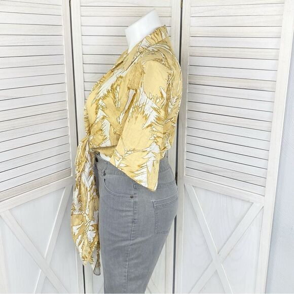H&M Abstract Leaf Print Tie Front Crop Blouse Tan Cream Large Half Sleeve - Picture 3 of 15